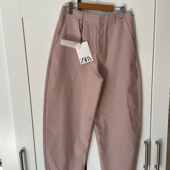 New Zara balloon pants in a nice subtle light colour. - Picture 1 of 4